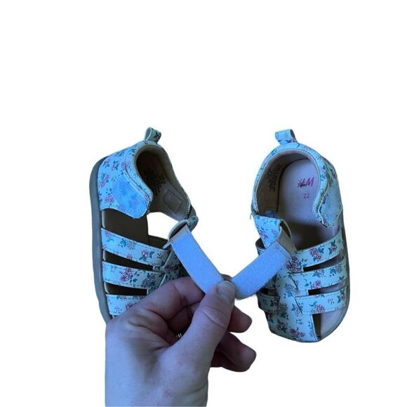 H&M Toddler Girl Summer Sandals size 6 Floral White - Picture 10 of 10